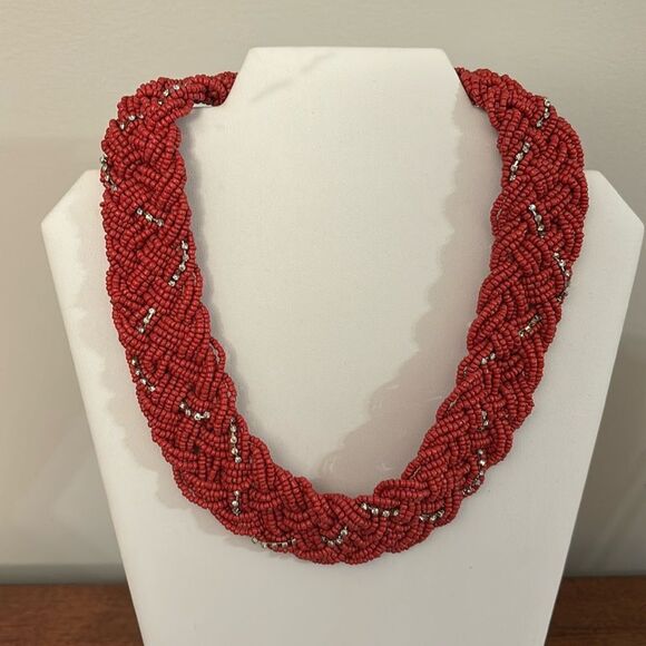Chunky Red beaded necklace with one strand of rhinestones intertwined - Picture 1 of 5